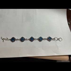 Beautiful New 925 Sterling Silver Blue Topaz Bracelet. 7-8”